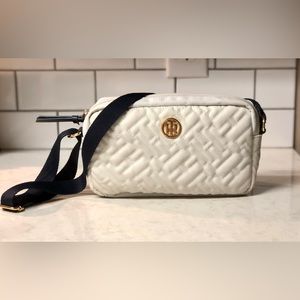 Tommy Hilfiger Women’s Crossbody Bag White 69J8002